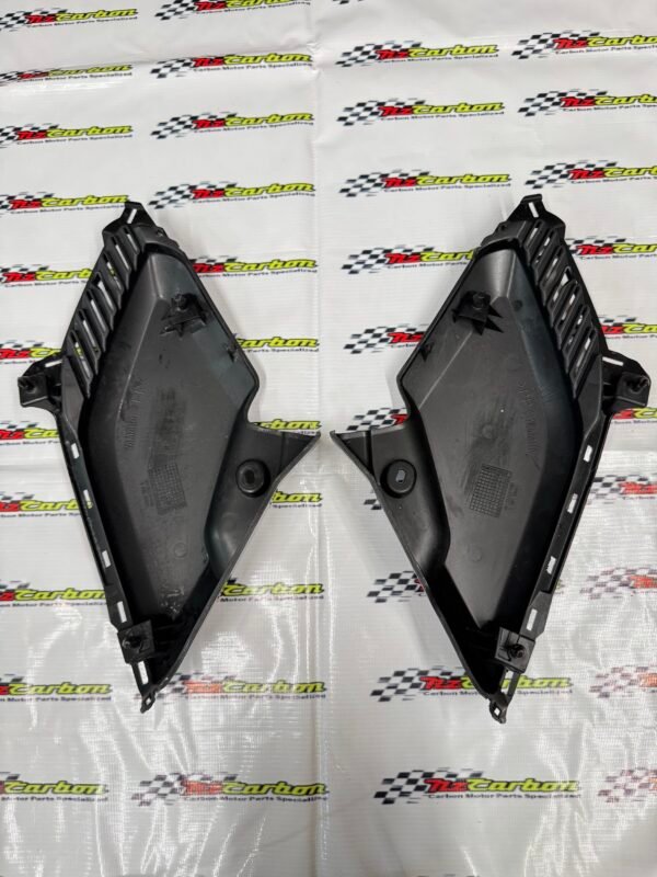 Carbon Deltabox for Yamaha XMAX V2 & V3 – Black Twill – Ready Stock & Preorder – RM389 incl. SST