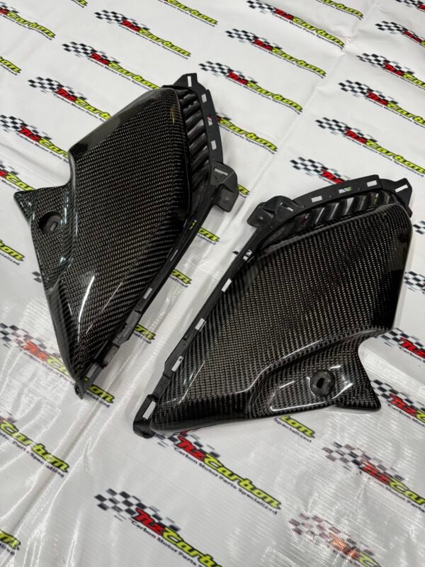 Carbon Deltabox for Yamaha XMAX V2 & V3 – Black Twill – Ready Stock & Preorder – RM389 incl. SST
