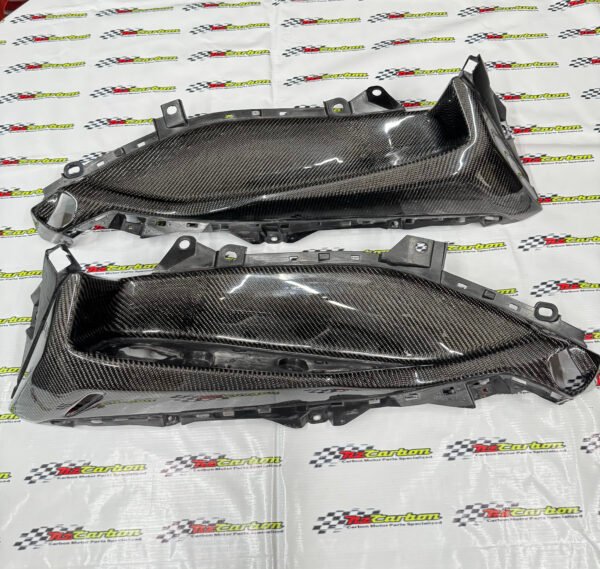 Carbon Footrest L/R for Yamaha XMAX V1 – XV1-019 Black Twill Carbon RM699 Ready Stock and RM629 Preorder