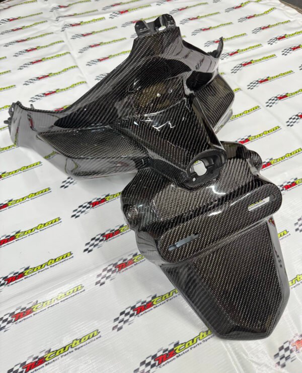 Carbon Rear Fender for Yamaha XMAX V2 – XV2-001 Black Twill Carbon RM499 Ready Stock and RM449 Preorder