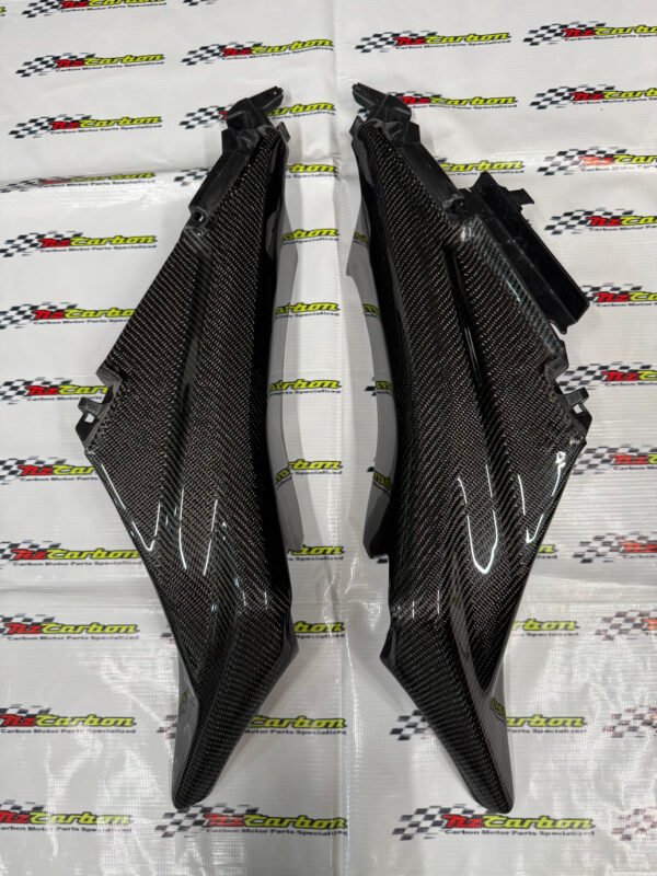 Carbon Rear Tail Panel L/R for Yamaha XMAX V1 – XV1-004 Black Twill Carbon Ready Stock and Preorder