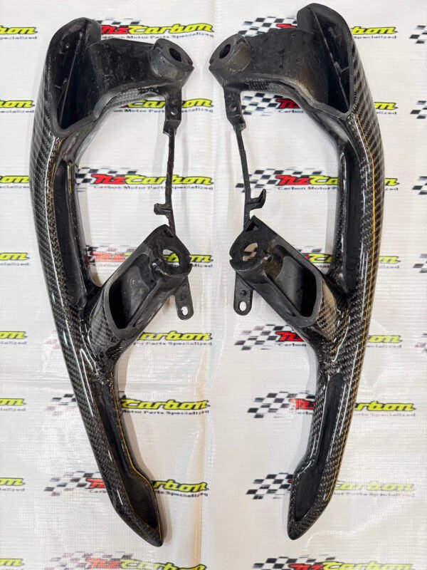 Carbon Spoiler for Yamaha XMAX V1 & V2 – XV1-023 Black Twill Carbon RM699 Ready Stock and RM629 Preorder